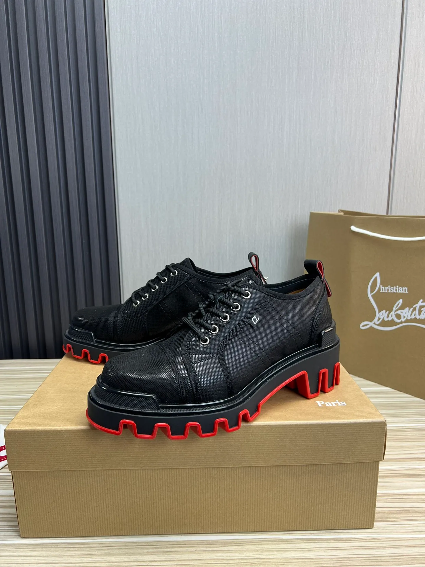 Men's shoes💰760💰 CL popular red-soled boots🆑1:1 original model opening. Official website updated simultaneously ~ Christian* Louboutin, imported cowhide leather upper + water-dyed cowhide lining, original thick red sole, wear-resistant and non-slip⬆️ Full set of counter packaging🎁38-45 (38.45 custom-made, non-refundable)